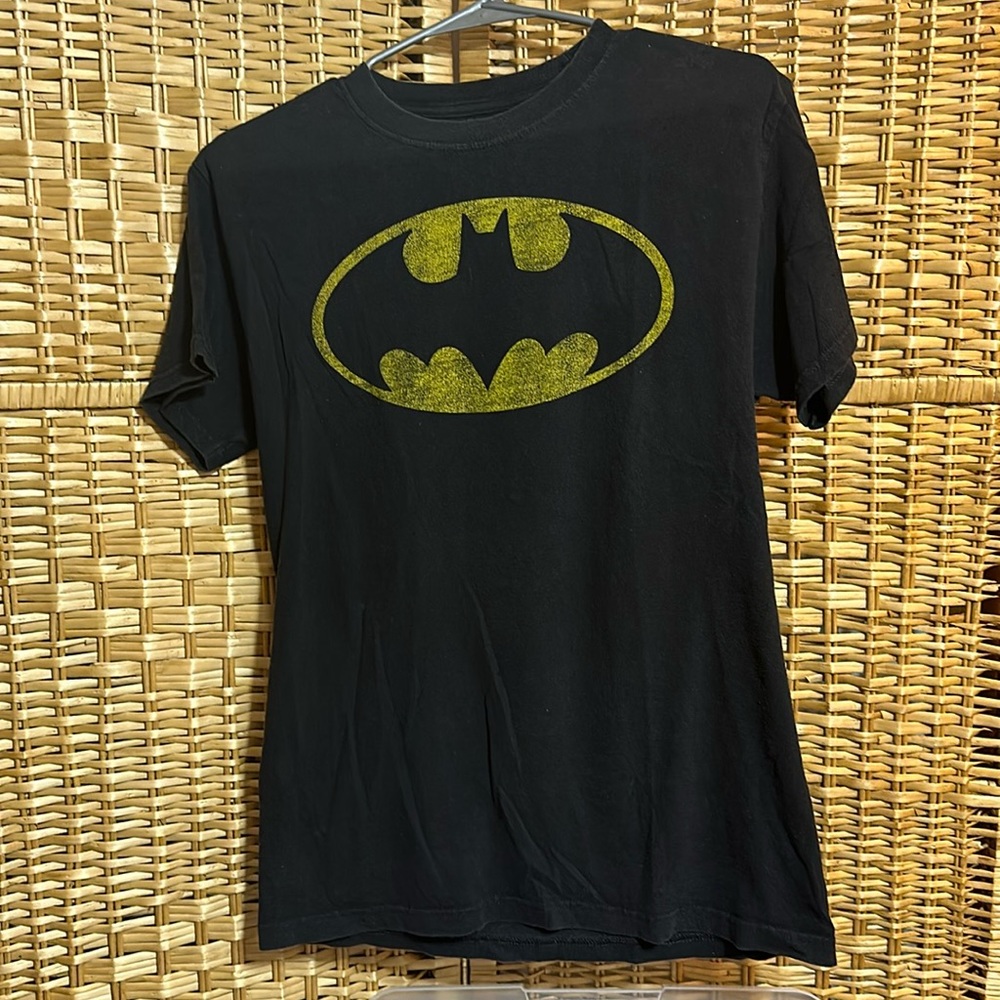 Men’s  small Batman tee